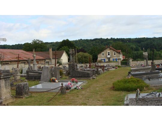 Cimetière de Saint-ERME-VILLE à Saint-Erme-Outre et Ramecourt 02 Aisne